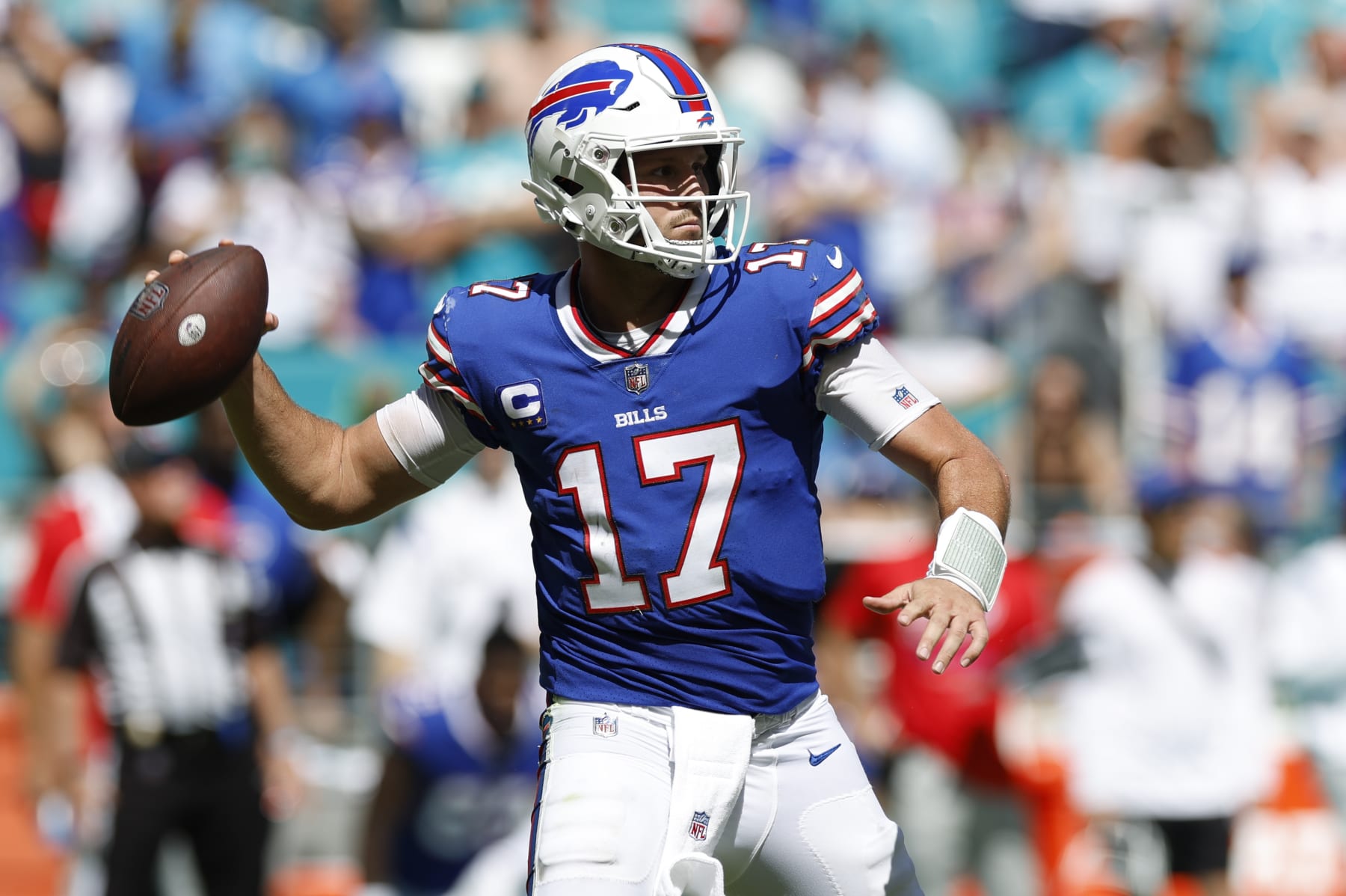 MIAMI GARDENS, FL - SEPTEMBER 25: Buffalo Bills quarterback Josh Allen (17) throws a pass during the game between the Buffalo Bills and the Miami Dolphins on September 25, 2022 at Hard Rock Stadium in Miami Gardens, Fl. (Photo by David Rosenblum/Icon Sportswire via Getty Images)