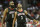 Le garde des Houston Rockets Chris Paul (3) et le garde James Harden parlent pendant un temps mort dans la seconde moitié du match de basket de la NBA contre les Brooklyn Nets, le lundi 1er novembre.  27, 2017, à Houston.  Houston a remporté le match 117-103.  (AP Photo/Eric Christian Smith)