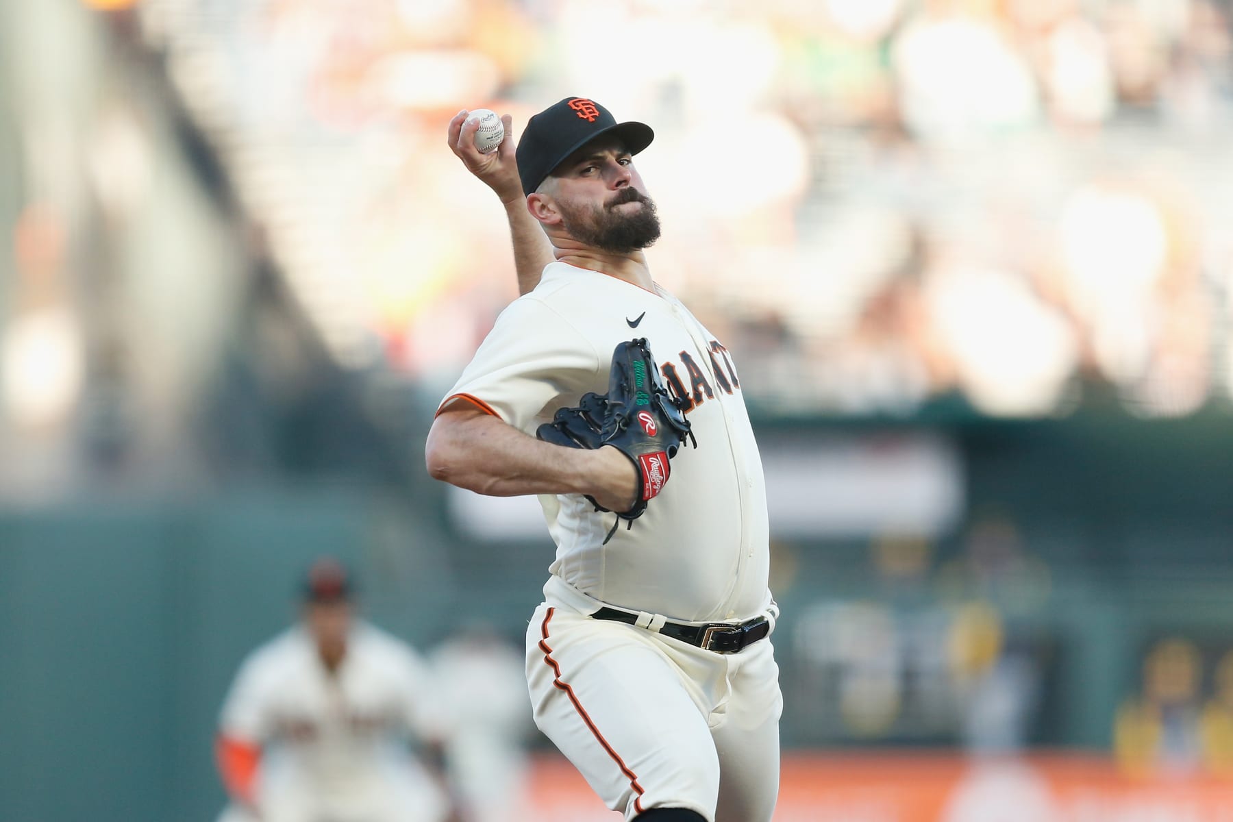 SAN FRANCISCO, CALIFORNIA - JULY 14: Carlos Rodon #16 of the San Francisco Giants pitches against the Milwaukee Brewers at Oracle Park on July 14, 2022 in San Francisco, California. (Photo by Lachlan Cunningham/Getty Images)