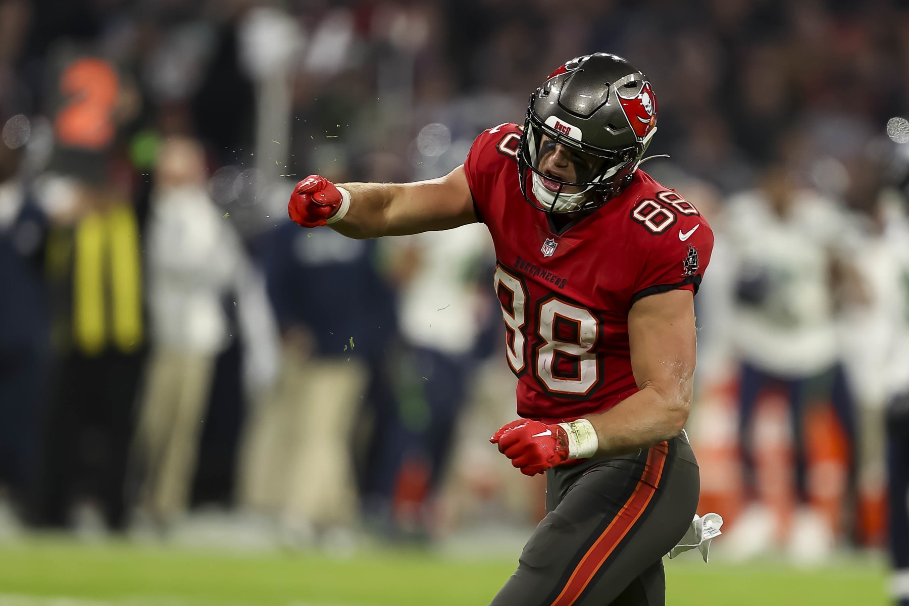 MUNICH, GERMANY - NOVEMBER 13: Cade Otton of Tampa Bay Buccaneers gestures during the NFL match between Seattle Seahawks and Tampa Bay Buccaneers at Allianz Arena on November 13, 2022 in Munich, Germany. (Photo by Roland Krivec/DeFodi Images via Getty Images)