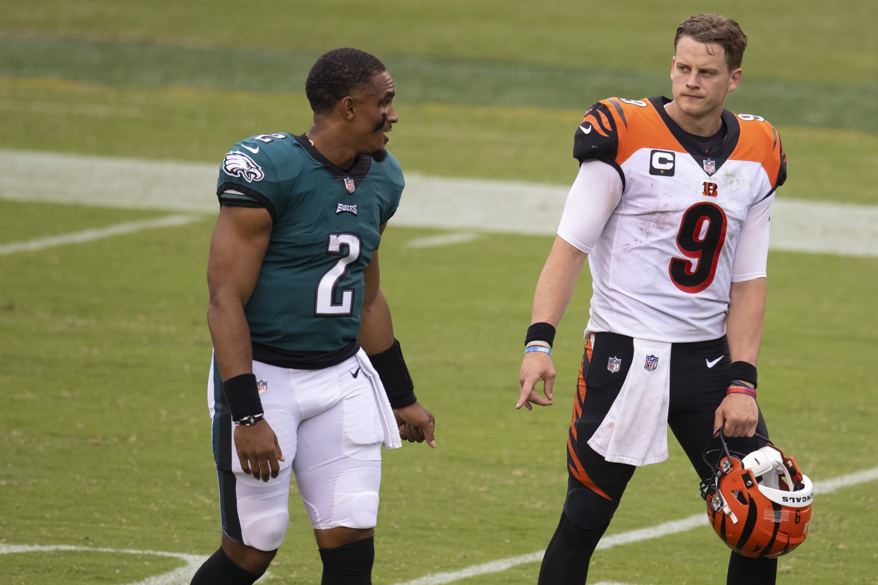 PHILADELPHIA, PA - SEPTEMBER 27: Jalen Hurts #2 of the Philadelphia Eagles talks to Joe Burrow #9 of the Cincinnati Bengals after the game at Lincoln Financial Field on September 27, 2020 in Philadelphia, Pennsylvania. (Photo by Mitchell Leff/Getty Images)