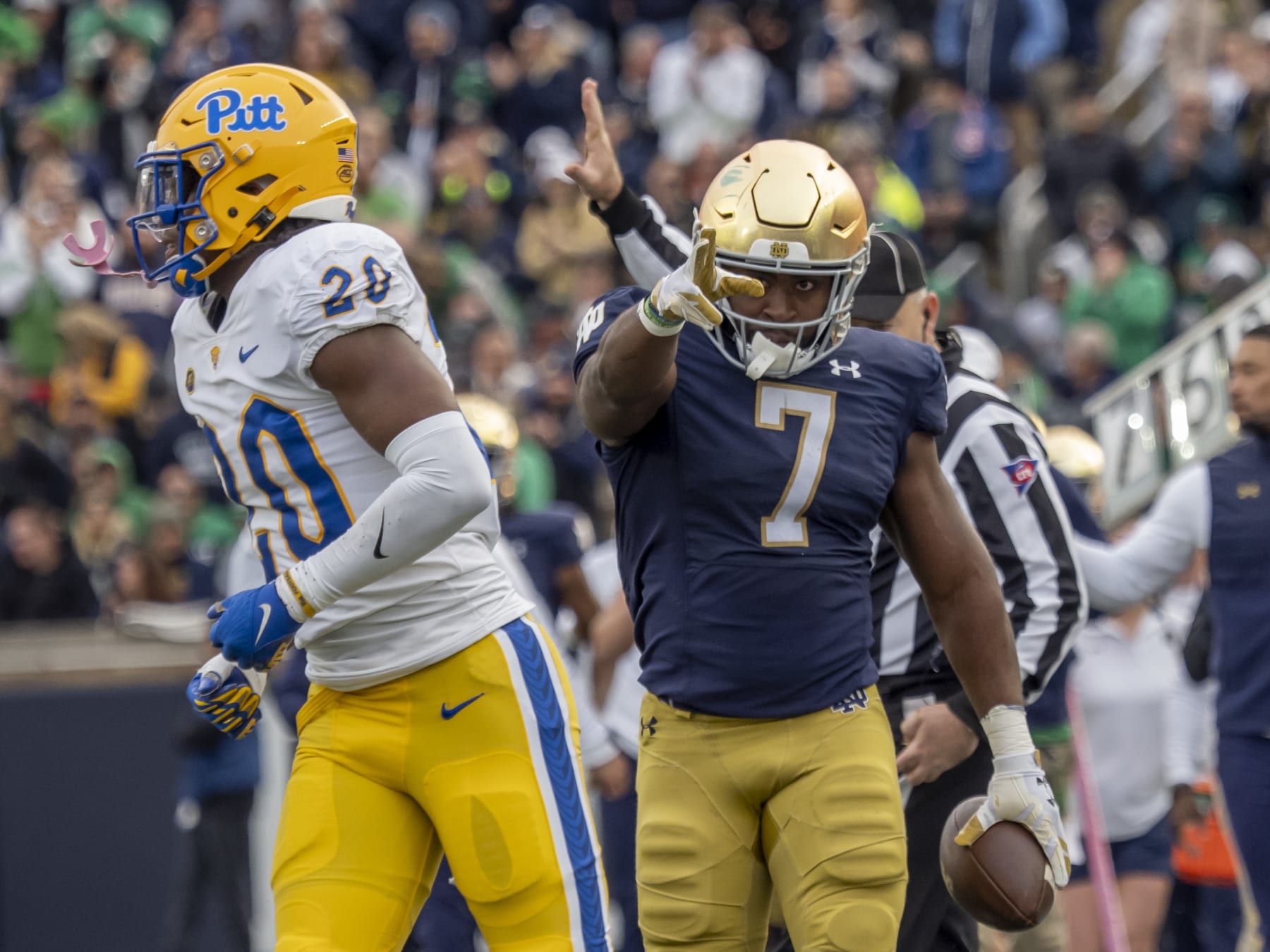 SOUTH BEND, IN - OCTOBER 28: Notre Dame Fighting Irish running back Audric Estime (7) reacts after making a play during the college football game between the Pittsburgh Panthers and the Notre Dame Fighting Irish on October 28, 2023, at Notre Dame Stadium in South Bend, IN. (Photo by Joseph Weiser/Icon Sportswire via Getty Images)