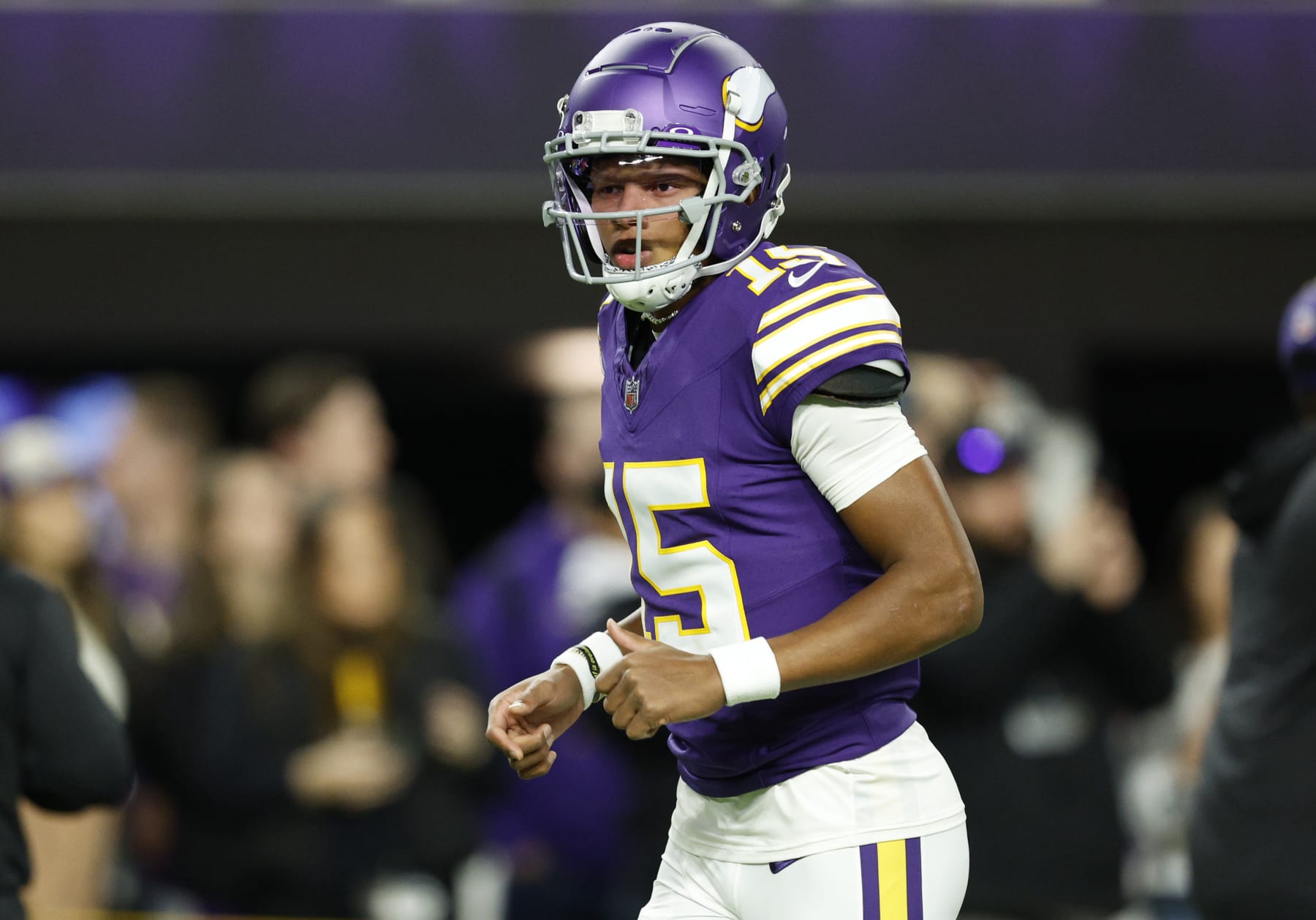 MINNEAPOLIS, MINNESOTA - NOVEMBER 27: Joshua Dobbs #15 of the Minnesota Vikings warms up prior to a game against the Chicago Bears at U.S. Bank Stadium on November 27, 2023 in Minneapolis, Minnesota. (Photo by David Berding/Getty Images)