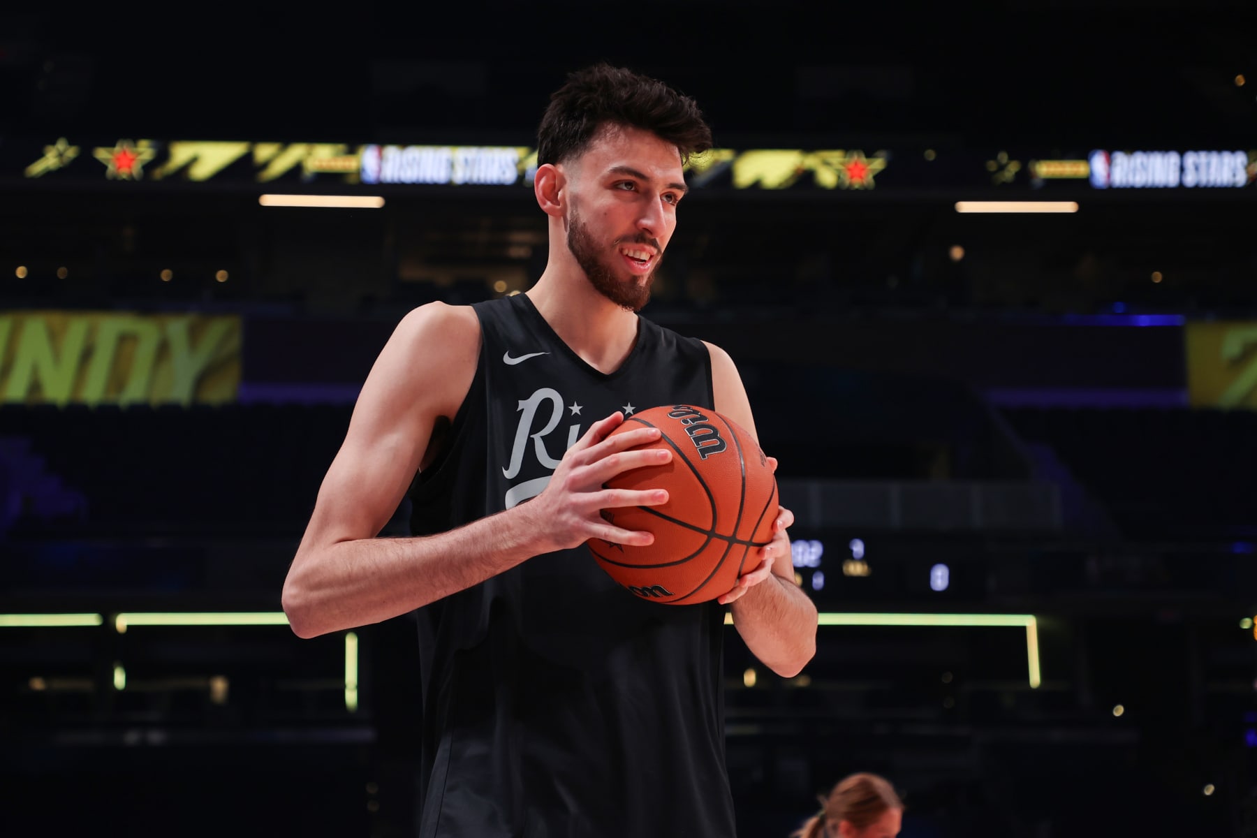 INDIANAPOLIS, IN - FEBRUARY 16: Chet Holmgren #7 of Team Jalen warms up during the Rising Stars Practice and Media Availability as part of NBA All-Star Weekend on Friday, February 16, 2024 at Gainbridge Fieldhouse in Indianapolis, Indiana. NOTE TO USER: User expressly acknowledges and agrees that, by downloading and/or using this Photograph, user is consenting to the terms and conditions of the Getty Images License Agreement. Mandatory Copyright Notice: Copyright 2024 NBAE (Photo by KeShawn Ennis/NBAE via Getty Images)