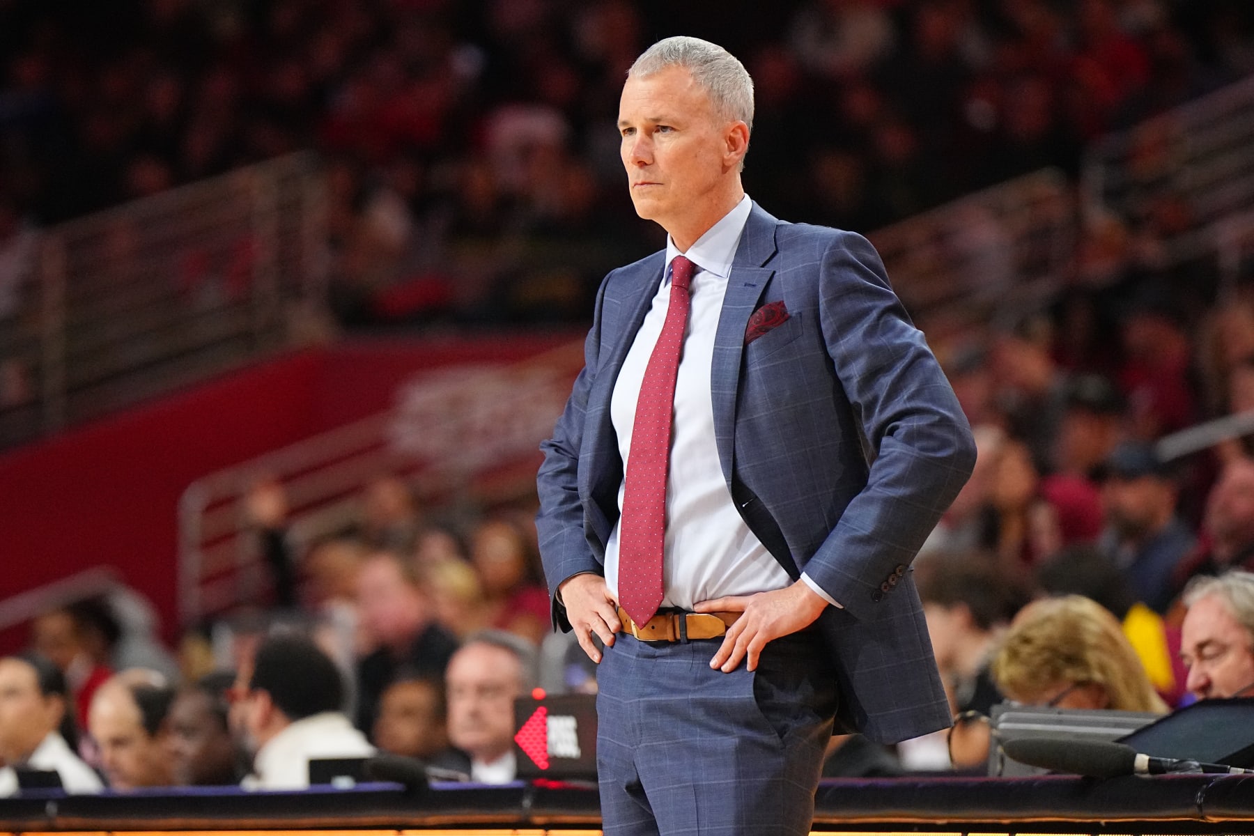 College Basketball: USC head coach Andy Enfield looks on vs Stanford during a game played at Galen Center.
Los Angeles, CA 1/6/2024
CREDIT: Erick W. Rasco (Photo by Erick W. Rasco/Sports Illustrated via Getty Images) 
(Set Number: X64474 TK1)