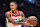 WASHINGTON, DC - 18 OKTOBER: Kyle Kuzma #33 dari Washington Wizards melakukan pemanasan sebelum pertandingan pramusim melawan New York Knicks di Capital One Arena pada 18 Oktober 2024 di Washington, DC. CATATAN UNTUK PENGGUNA: Pengguna secara tegas mengakui dan menyetujui bahwa, dengan mengunduh dan atau menggunakan foto ini, Pengguna menyetujui syarat dan ketentuan Perjanjian Lisensi Getty Images. (Foto oleh Scott Taetsch/Getty Images)