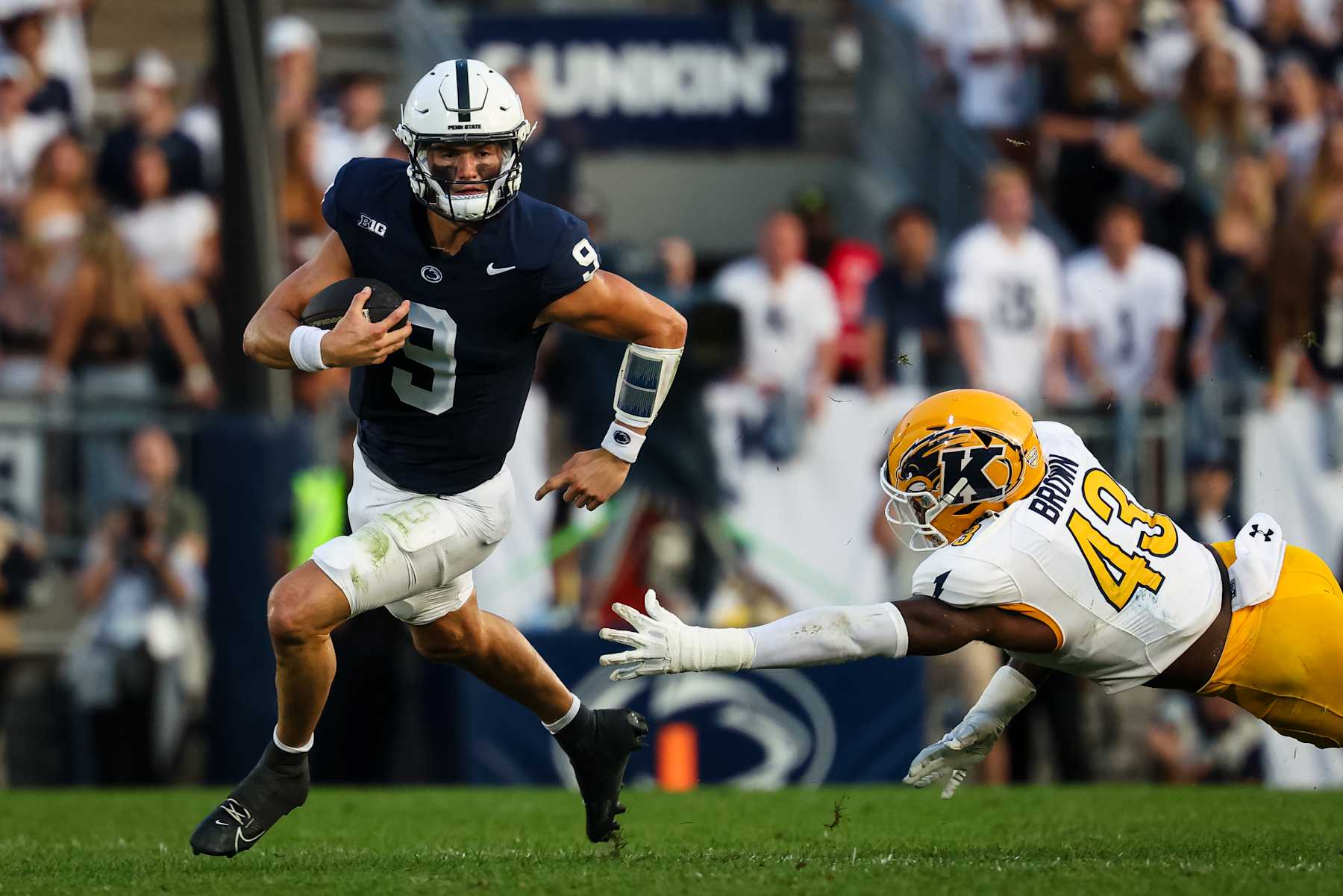 Football Beau Pribula