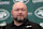 FLORHAM PARK, NEW JERSEY - 26 APRIL: Joe Douglas, algemeen directeur van New York Jets, woont een persconferentie bij om Aaron Rodgers voor te stellen als de nieuwe quarterback voor de New York Jets in het Atlantic Health Jets Training Center op 26 april 2023 in Florham Park, New Jersey . (Foto door Elsa/Getty Images)