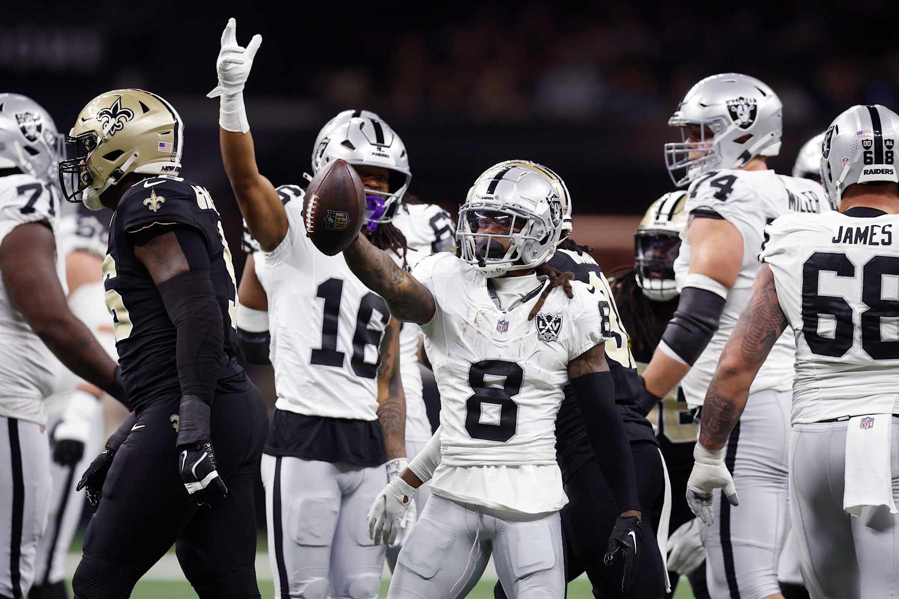 Football Football NEW ORLEANS, LOUISIANA - DECEMBER 29: Ameer Abdullah #8 of the Las Vegas Raiders celebrates a first down in the first quarter against the New Orleans Saints at Caesars Superdome on December 29, 2024 in New Orleans, Louisiana. (Photo by Sean Gardner/Getty Images)