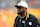 PITTSBURGH, PENNSYLVANIA - 25 DECEMBER: Hoofdcoach Mike Tomlin van de Pittsburgh Steelers kijkt toe tijdens de warming-up voorafgaand aan de wedstrijd tegen de Kansas City Chiefs in Acrisure Stadium op 25 december 2024 in Pittsburgh, Pennsylvania. (Foto door Joe Sargent/Getty Images)