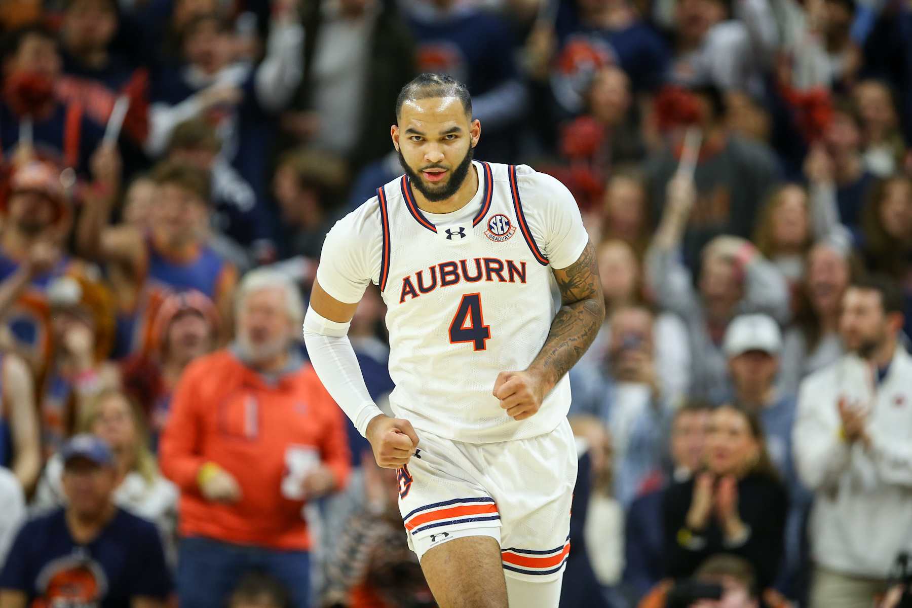 basketball basketball AUBURN, ALABAMA - JANUARY 25: Johni Broome #4 of the Auburn Tigers runs during the first half against the Tennessee Volunteers at Neville Arena on January 25, 2025 in Auburn, Alabama. (Photo by Stew Milne/Getty Images)