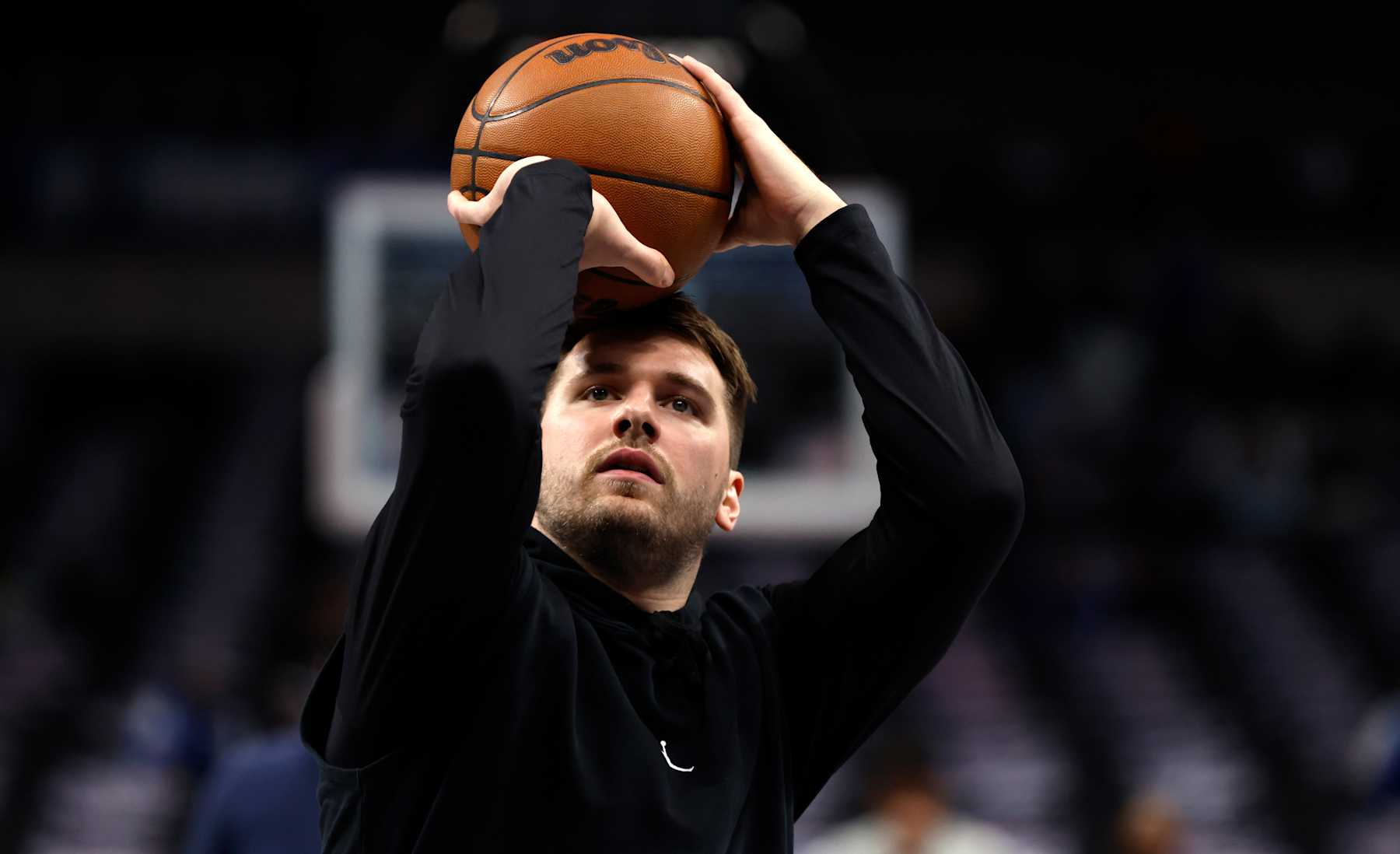 DALLAS, TX -DECEMBER 25 : Luka Doncic #77 of the Dallas Mavericks warms up before the game against the Minnesota Timberwolves at American Airlines Center on December 25, 2024 in Dallas, Texas. NOTE TO USER: User expressly acknowledges and agrees that, by downloading and or using this photograph, User is consenting to the terms and conditions of the Getty Images License Agreement. (Photo by Ron Jenkins/Getty Images)