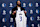 Dallas, Texas - 7 februari: Anthony Davis wordt geïntroduceerd in de Dallas Mavericks Practice Facility op 7 februari 2025 in Dallas, Texas. OPMERKING VOOR GEBRUIKER: Gebruiker erkent en stemt er uitdrukkelijk van dat de gebruiker door deze foto te downloaden en of te gebruiken of of te gebruiken toestemming is met de Algemene voorwaarden van de Getty Images License Agreement. (Foto door Ron Jenkins/Getty Images)