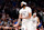 Dallas, Texas - 08 februari: Anthony Davis #3 van de Dallas Mavericks reageert na het maken van een mand met drie punten tegen de Houston Rockets tijdens het eerste kwartaal in American Airlines Center op 8 februari 2025 in Dallas, Texas. OPMERKING VOOR GEBRUIKER: Gebruiker erkent en stemt er uitdrukkelijk van dat de gebruiker door deze foto te downloaden en of te gebruiken of of te gebruiken toestemming is met de Algemene voorwaarden van de Getty Images License Agreement. (Foto door Tim Heitman/Getty -afbeeldingen)