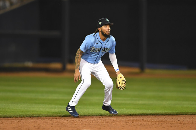 Mariners sign SS J.P. Crawford to 5-year contract extension