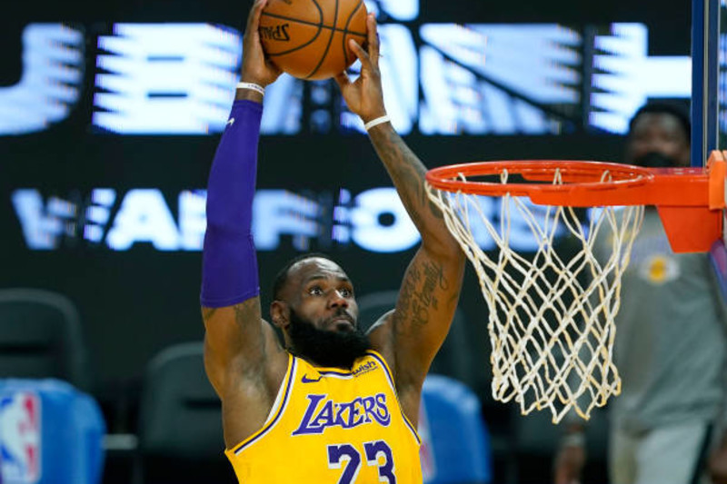 LeBron James Dunk Paying Homage to Kobe Bryant Sells for Record 386K on NBA Top Shot News Scores Highlights Stats and Rumors Bleacher Report