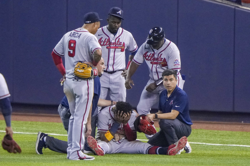 Freddie Freeman Describes Dansby Swanson, and You Know Exactly What Word He  Used - Bleacher Nation