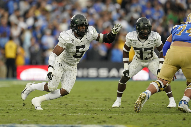 Kayvon Thibodeaux of the Oregon Ducks rushes against the Colorado