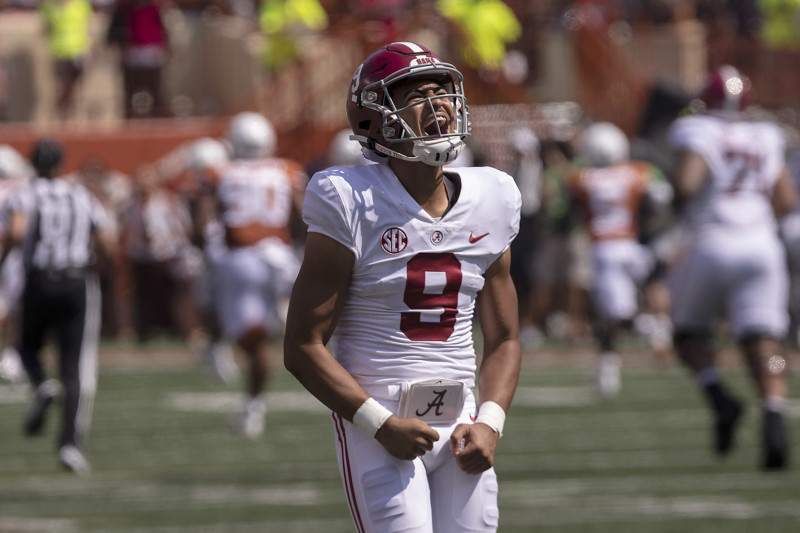 Texas Longhorns Make a Dramatic Uniform Change for First Time in