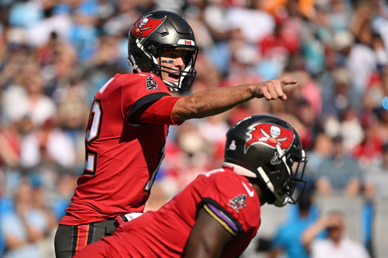 Carolina Panthers upset Tampa Bay Buccaneers 21-3