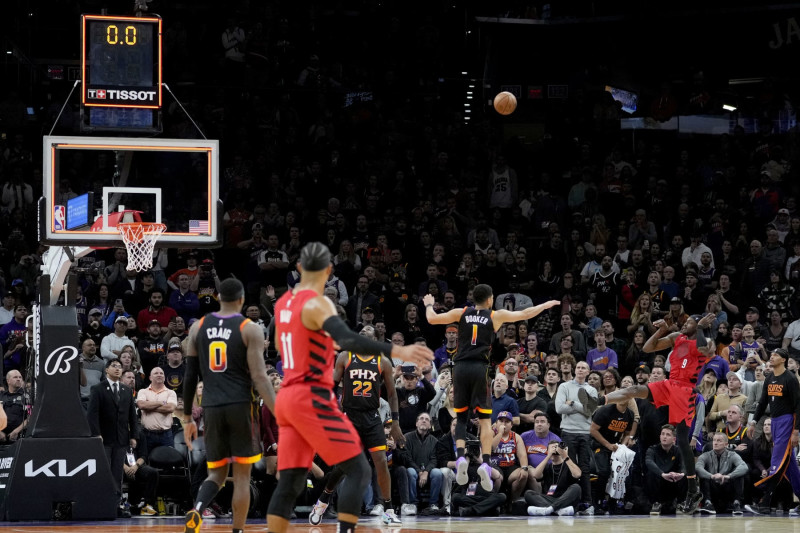 Blazers' Jerami Grant Traveled Before Game-Winner vs. Suns, NBA 
