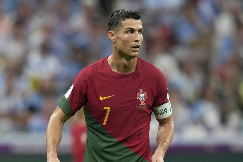 World Cup 2022: Cristiano Ronaldo receives three-year, $225 million offer  from Saudi Arabia club