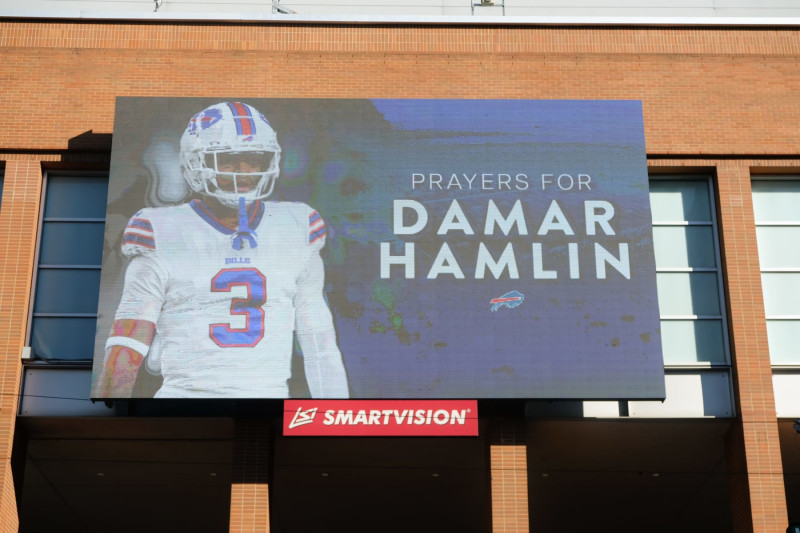 Damar Hamlin Supporters Linger Outside UC Medical Center: 'The