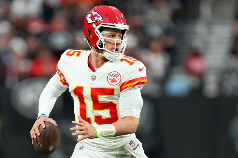 NFL Week 18: Don't remember the Titans; Mahomes MVP?