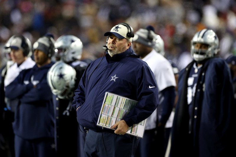 Dallas Cowboys offensive line against the Washington Commanders at News  Photo - Getty Images