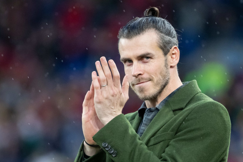 Gareth Bale responds to Rob McElhenney's Wrexham offer