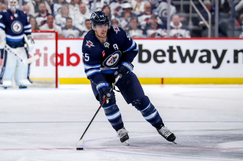 The Top Trade Landing Spots for Jets Forward Mark Scheifele | News ...