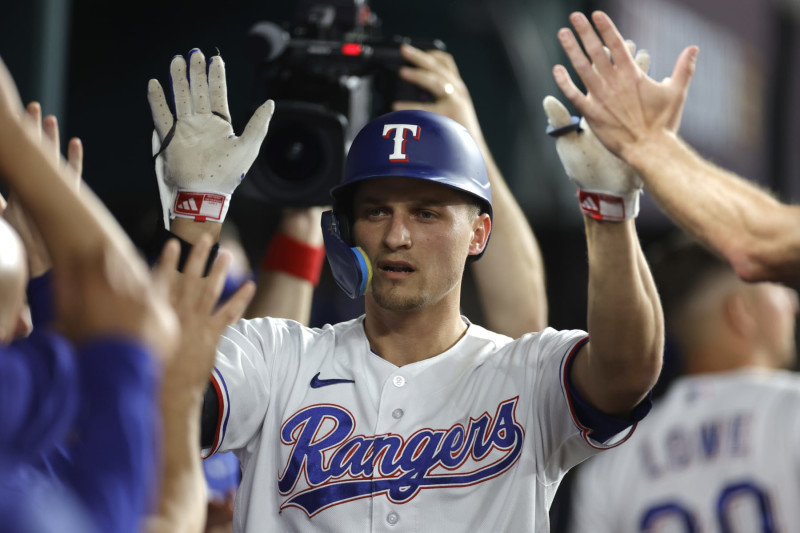 Corey Seager, Rangers' Offense Astounds Fans in Game 3 Win to 