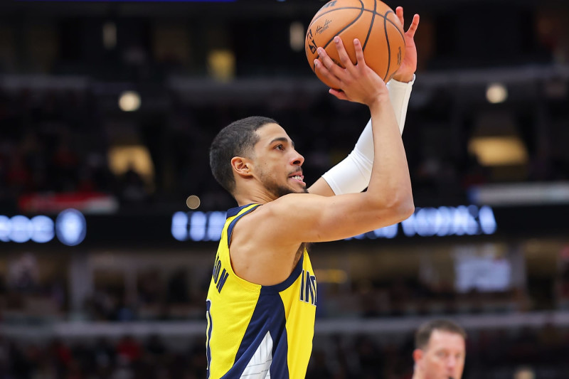 CHICAGO, IL - DECEMBER 28: Tyrese Haliburton #0 of the Indiana Pacers shoots a 3-point basket during the first half against the Chicago Bulls at the at United Center on December 28, 2023 in Chicago, Illinois. (Photo by Melissa Tamez/Icon Sportswire via Getty Images)