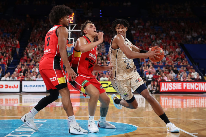 Bobi Klintman, Cairns Taipans