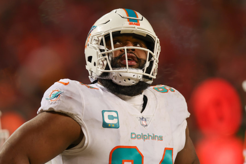 KANSAS CITY, MO - JANUARY 13: Miami Dolphins defensive tackle Christian Wilkins (94) in the third quarter of an AFC Wild Card playoff game between the Miami Dolphins and Kansas City Chiefs on Jan 13, 2024 at GEHA Field at Arrowhead Stadium in Kansas City, MO. (Photo by Scott Winters/Icon Sportswire via Getty Images)