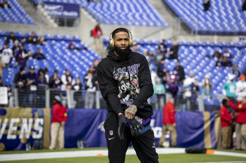 BALTIMORE, MARYLAND - DECEMBER 31: Odell Beckham Jr. #3 of the Baltimore Ravens puts on his gloves as he warms up prior to an NFL football game between the Baltimore Ravens and the Miami Dolphins at M&T Bank Stadium on December 31, 2023 in Baltimore, Maryland. (Photo by Michael Owens/Getty Images)