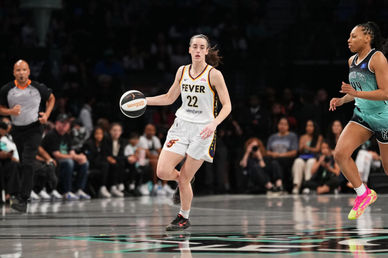 BROOKLYN, NY - JUNE 2: Caitlin Clark #22 of the Indiana Fever handles the ball during the game against the New York Liberty during a 2024 Commissioner's Cup game on June 2, 2024 in Brooklyn, New York. NOTE TO USER: User expressly acknowledges and agrees that, by downloading and or using this photograph, user is consenting to the terms and conditions of the Getty Images License Agreement. Mandatory Copyright Notice: Copyright 2024 NBAE (Photo by Evan Yu/NBAE via Getty Images)