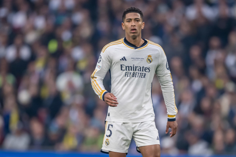 LONDON, ENGLAND - JUNE 1: Jude Bellingham of Real Madrid CF looks on during the UEFA Champions League 2023/24 final match between Borussia Dortmund and Real Madrid CF at Wembley Stadium on June 1, 2024 in London, England.(Photo by Hary Langer/DeFodi Images via Getty Images)