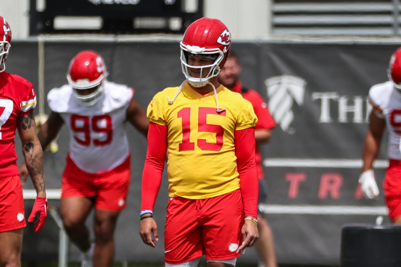 KANSAS CITY, MO - MAY 22: Kansas City Chiefs quarterback Patrick Mahomes (15) during OTA's on May 22, 2024 at the Chiefs Training Facility in Kansas City, MO. (Photo by Scott Winters/Icon Sportswire via Getty Images)