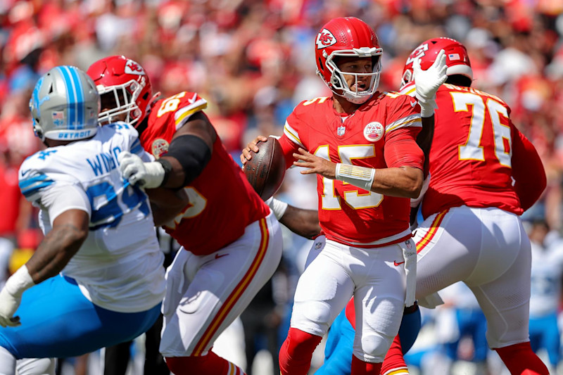 Chiefs' Patrick Mahomes: 'Out of Spite' I Threw Behind-the-Back Pass to  Travis Kelce | News, Scores, Highlights, Stats, and Rumors | Bleacher Report