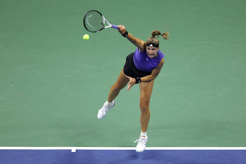 NEW YORK, NEW YORK - SEPTEMBER 05: Karolina Muchova of the Czech Republic serves against Jessica Pegula of the United States during their Women's Singles Semifinal match on Day Eleven of the 2024 US Open at USTA Billie Jean King National Tennis Center on September 05, 2024 in the Flushing neighborhood of the Queens borough of New York City. (Photo by Jamie Squire/Getty Images)