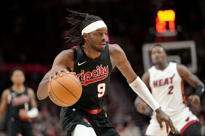 PORTLAND, OREGON - FEBRUARY 27: Jerami Grant #9 of the Portland Trail Blazers controls the ball during the first half against the Miami Heat at Moda Center on February 27, 2024 in Portland, Oregon. NOTE TO USER: User expressly acknowledges and agrees that, by downloading and or using this photograph, User is consenting to the terms and conditions of the Getty Images License Agreement. (Photo by Soobum Im/Getty Images)