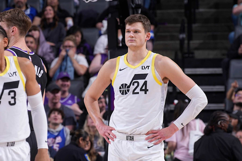 SACRAMENTO, CA - MARCH 31: Walker Kessler #24 of the Utah Jazz looks on during the game against the Sacramento Kings on March 31, 2024 at Golden 1 Center in Sacramento, California. NOTE TO USER: User expressly acknowledges and agrees that, by downloading and or using this photograph, User is consenting to the terms and conditions of the Getty Images Agreement. Mandatory Copyright Notice: Copyright 2024 NBAE (Photo by Rocky Widner/NBAE via Getty Images)