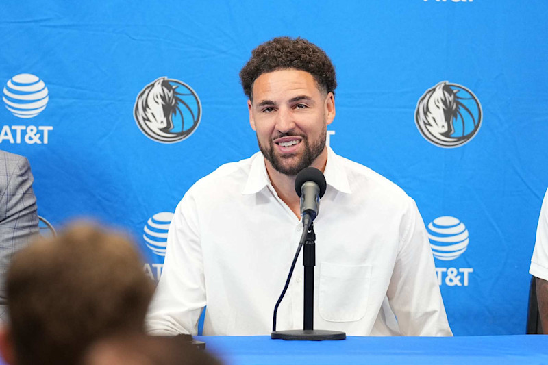 DALLAS TX - JULY 9: The Dallas Mavericks Klay Thompson talks to the meida during a press conference on July 9, 2024 at American Airlines Arena in Dallas Texas. NOTE TO USER: User expressly acknowledges and agrees that, by downloading and or using this photograph, user is consenting to the terms and conditions of the Getty Images License Agreement. Mandatory Copyright Notice: Copyright 2024 NBAE (Photos by Glenn James/NBAE via Getty Images)