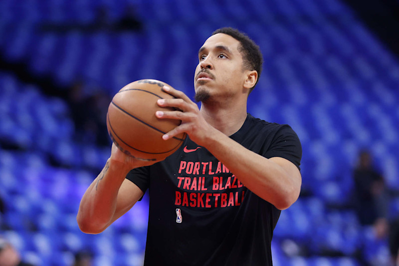 SACRAMENTO, CALIFORNIA - APRIL 14: Malcolm Brogdon #11 of the Portland Trail Blazers warms up before the game against the Sacramento Kings at Golden 1 Center on April 14, 2024 in Sacramento, California. NOTE TO USER: User expressly acknowledges and agrees that, by downloading and or using this photograph, User is consenting to the terms and conditions of the Getty Images License Agreement. (Photo by Lachlan Cunningham/Getty Images)