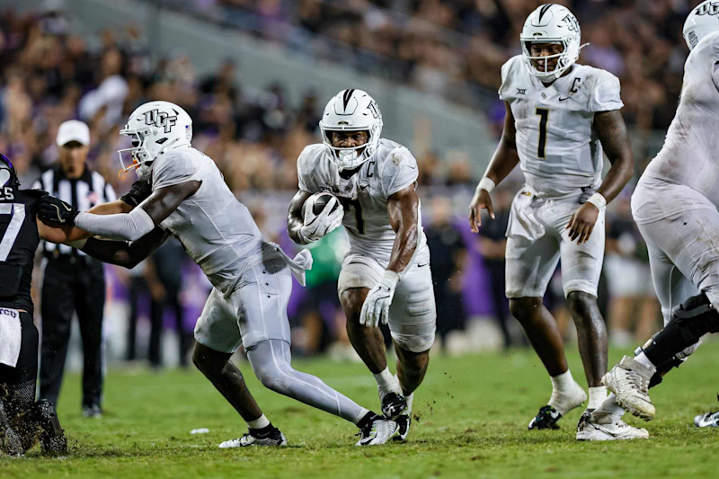 UCF Unveils &lsquo;Mission VIII&rsquo; Space Uniforms for 2024 CFB Season 