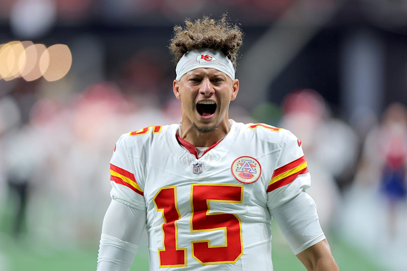 ATLANTA, GA - SEPTEMBER 22: Kansas City Chiefs quarterback Patrick Mahomes (15) before the Sunday evening NFL game between the Atlanta Falcons and the Kansas City Chiefs on September 22, 2024 at the Mercedes-Benz Stadium in Atlanta, Georgia.   (Photo by David J. Griffin/Icon Sportswire via Getty Images)