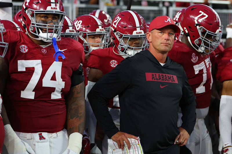 TUSCALOOSA, ALABAMA - SEPTEMBER 28: Head coach Kalen DeBoer of the Alabama Crimson Tide stands with his team before running onto the field before the game against the Georgia Bulldogs at Bryant-Denny Stadium on September 28, 2024 in Tuscaloosa, Alabama. (Photo by Kevin C. Cox/Getty Images)