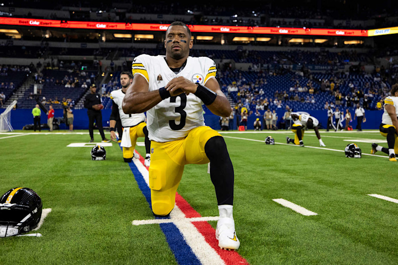 INDIANAPOLIS, INDIANA - SEPTEMBER 29: Russell Wilson #3 of the Pittsburgh Steelers warms up before the game against the Indianapolis Colts at Lucas Oil Stadium on September 29, 2024 in Indianapolis, Indiana. The Colts beat the Steelers 27-24. (Photo by Lauren Leigh Bacho/Getty Images)