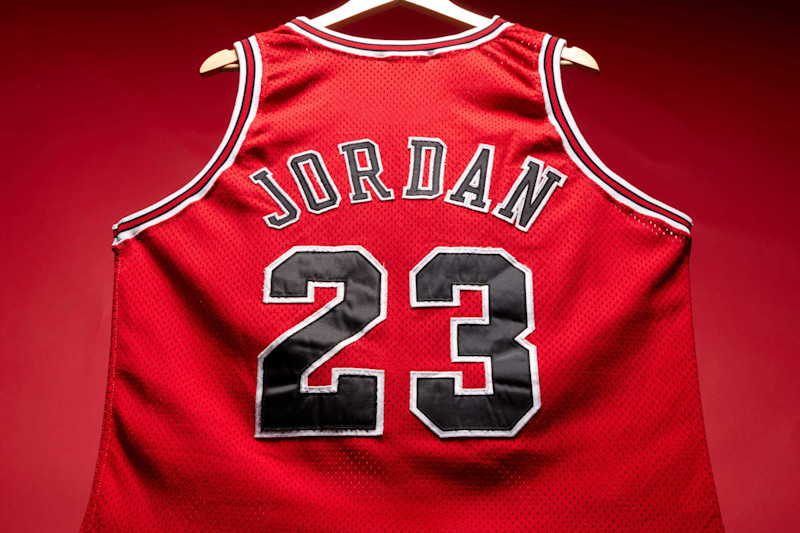 Allen Iverson Apparel, Allen Iverson Jerseys | store.nba.com